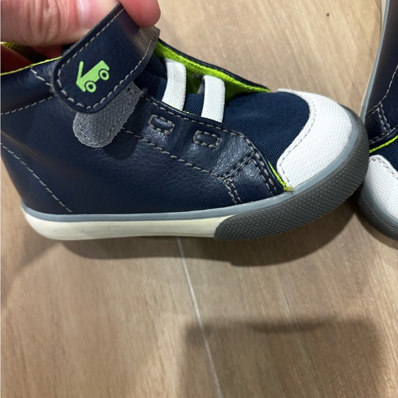Toddler boy See Kai Run Navy Sneakers - Picture 2 of 4